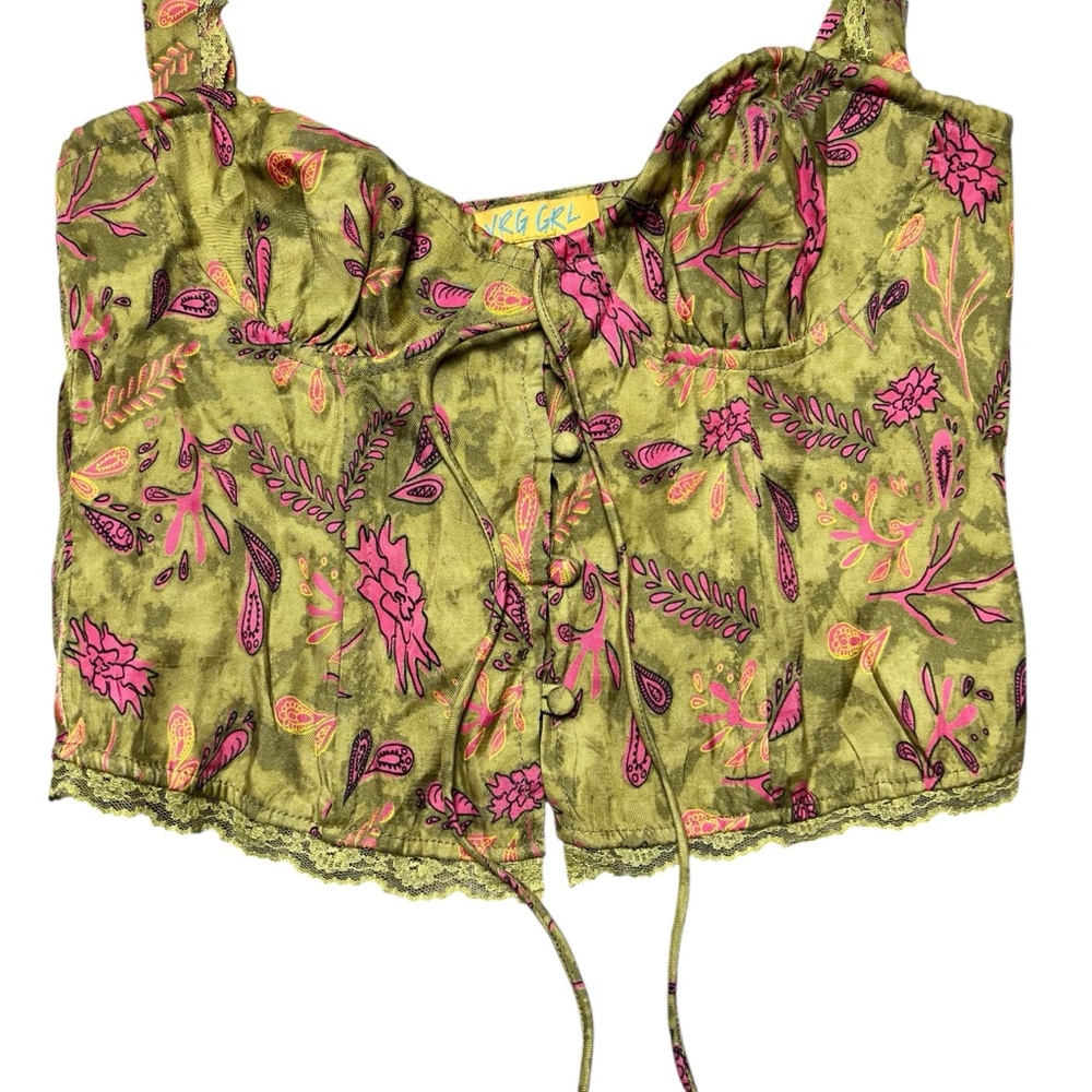 VRG GRL Tulum Nights Cami Earthrise
Top Paisley Lace Button Front Size 8 - Picture 5 of 9